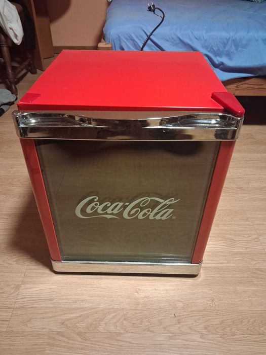 Lodówka coca-cola