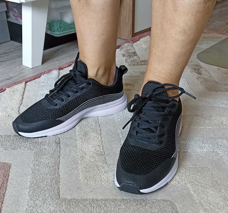 Młodzieżowe damskie Sneakersy r. 36 Memory Foam czarne, nowe lekkie oddychające Work Out.