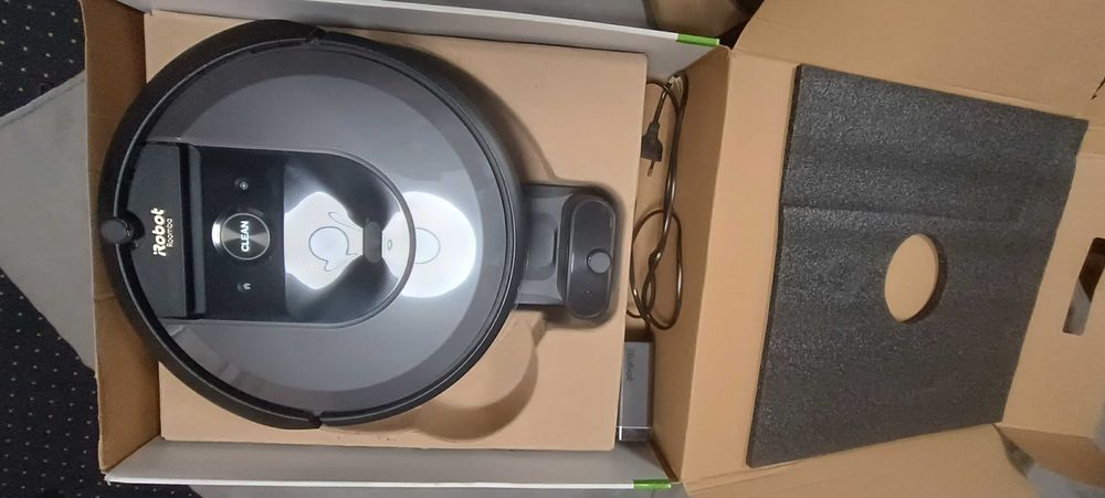 Robot odkurzający Roomba i7