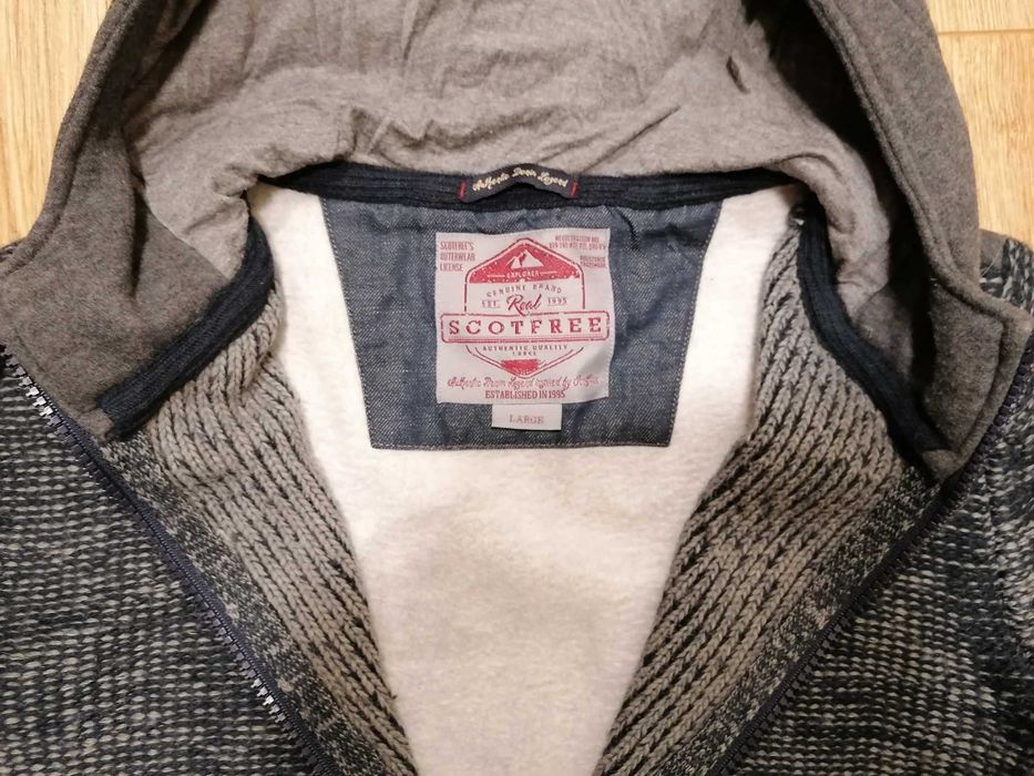 Sweter z kapturem Scotfree L jak nowy