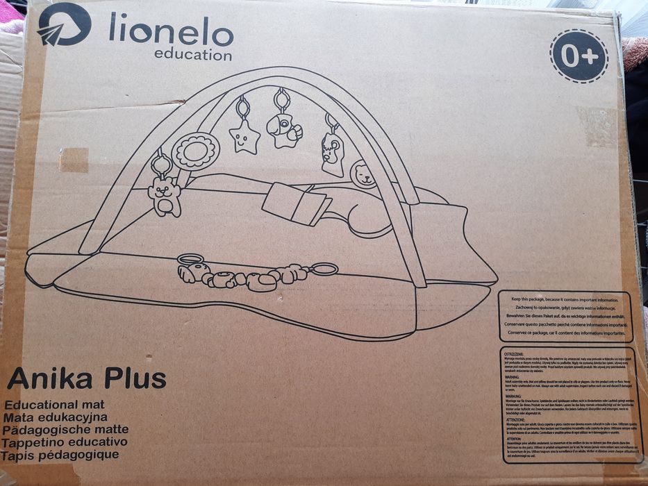 Розвиваючий килимок для дітей. Манеж