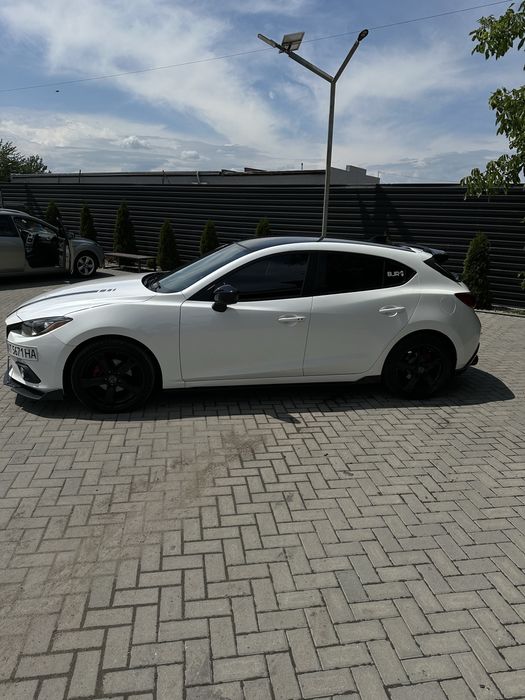 Продам Mazda 3 2013