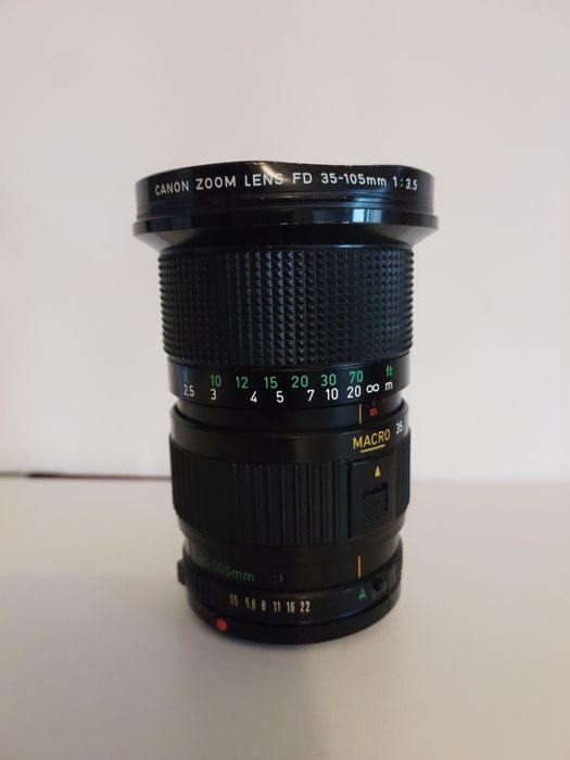 Lente Canon FD 35-105mm f/3.5 (para reparação)