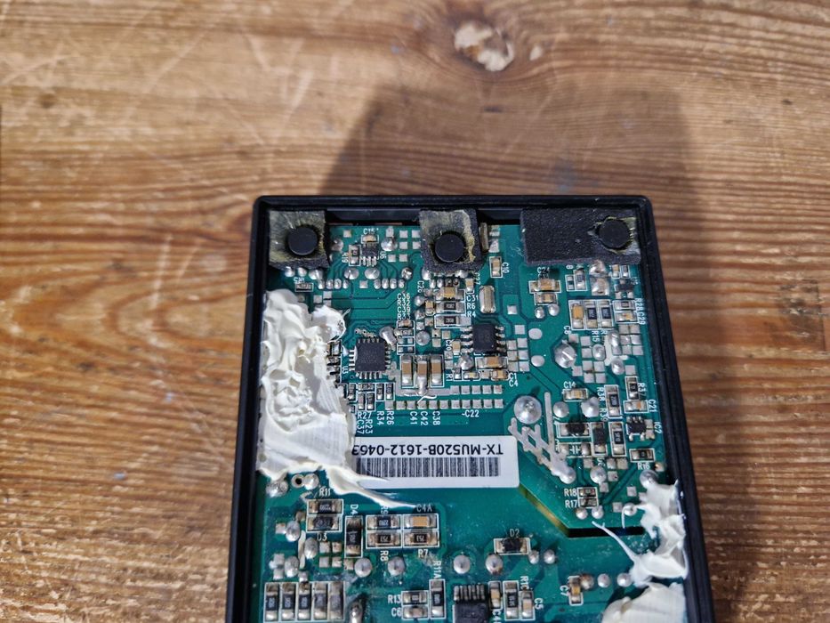 ICY BOX IB-CH504-QN Wewnątrz Czarny (4705)