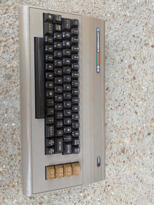Commodore 64 defekt rzadka klawiatura