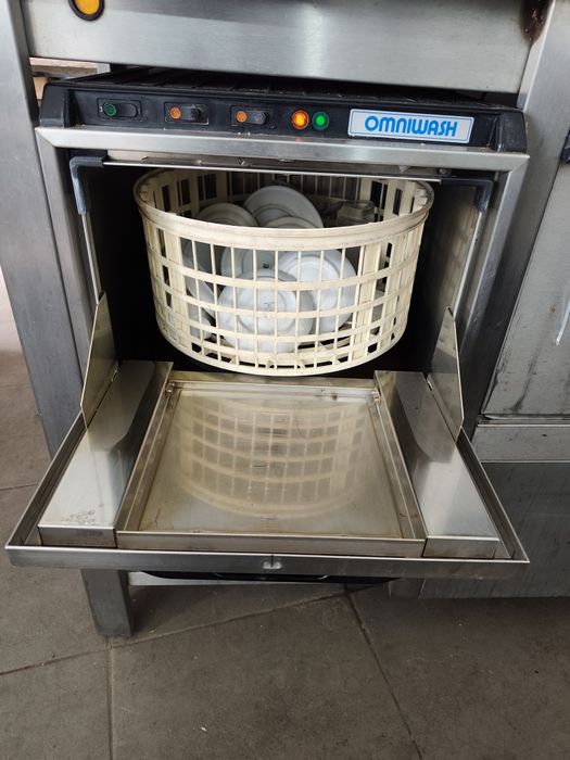 Máquina de Lavar Loiça Industrial Omniwash