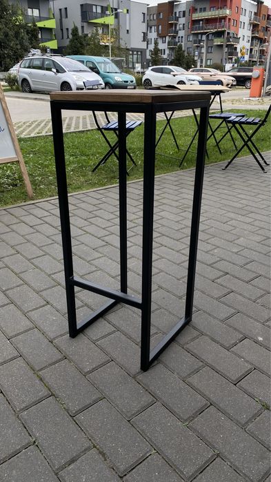 Hoker, krzesło barowe