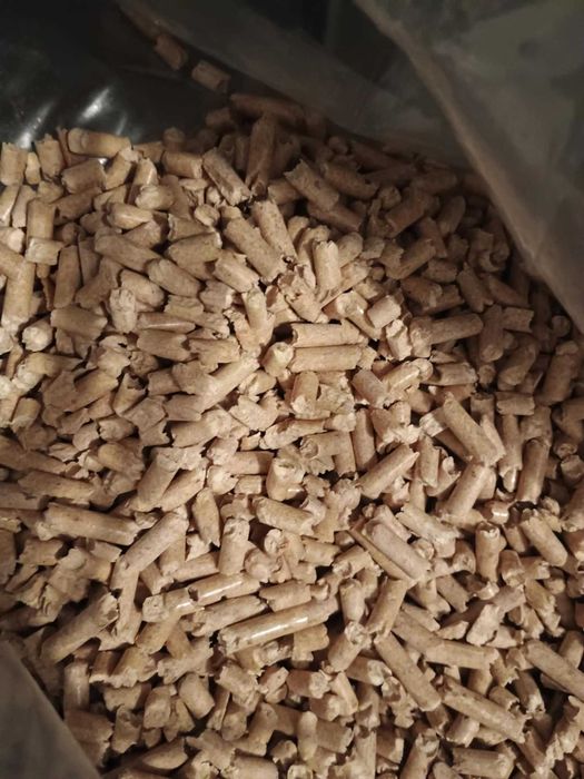 Pellet klasy premium A1 od ręki