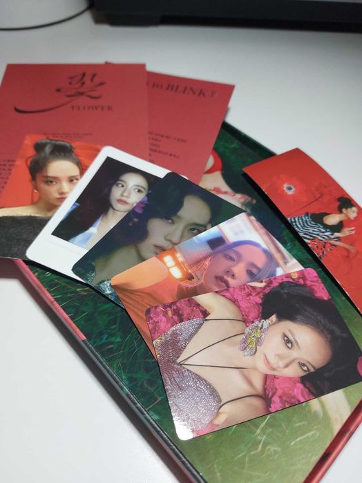 Jisoo (BlackPink) - ME Red Ver. (1st Single Album + YG Select Gift)