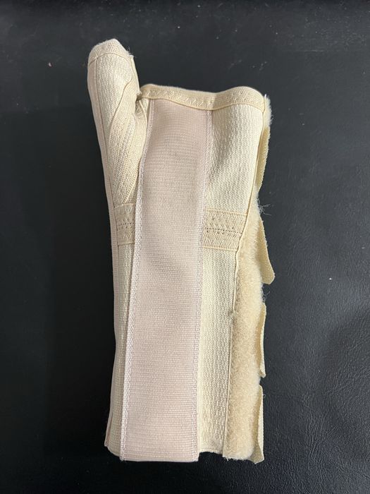 Tala imobilizadora punho e polegar Esquerdo