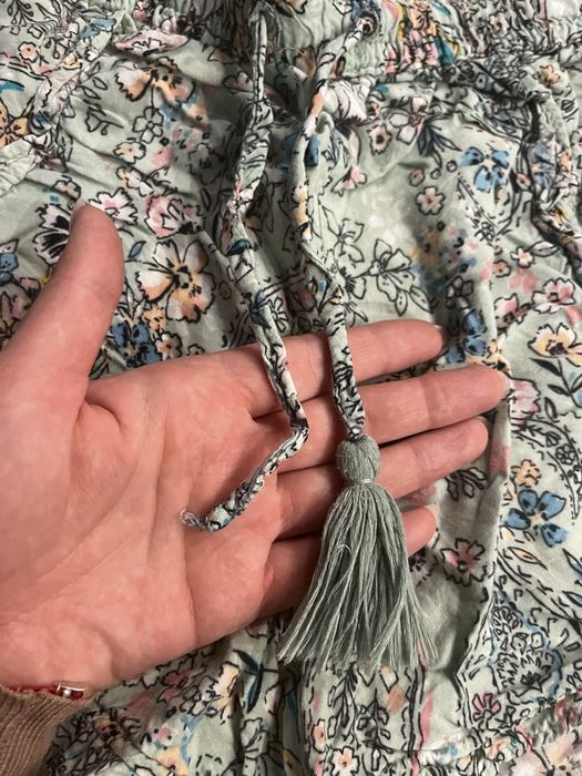 Damskie spodenki jasnozielone w kwiatuszki r.38 primark