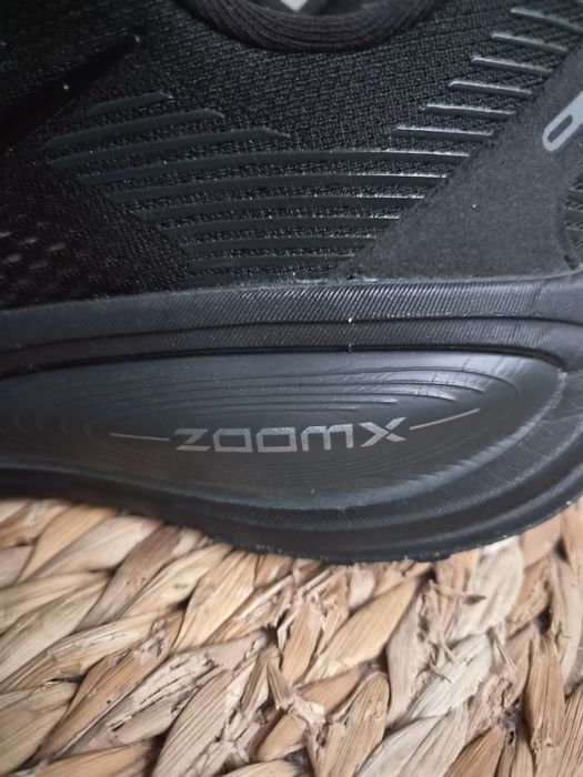 Ténis running  Nike Vomero 18