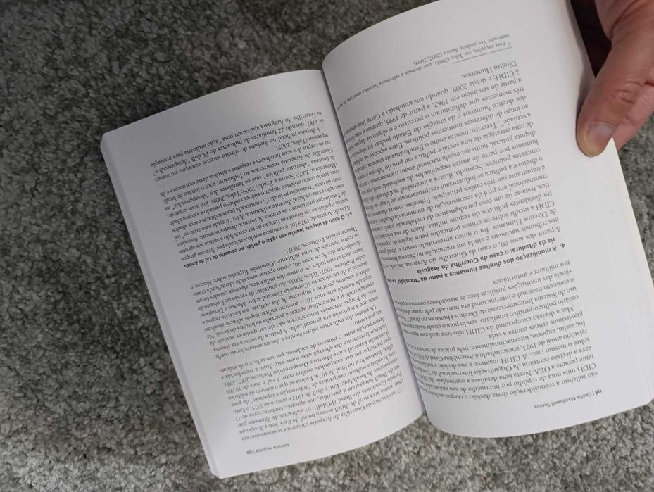 Revista Crítica: Violência, memória e representação (portes incluídos)