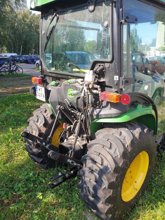 John Deere 3038E - stan: jak nowy