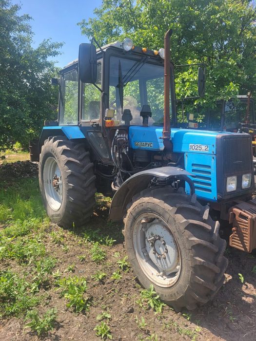 Продам трактор 1025.2