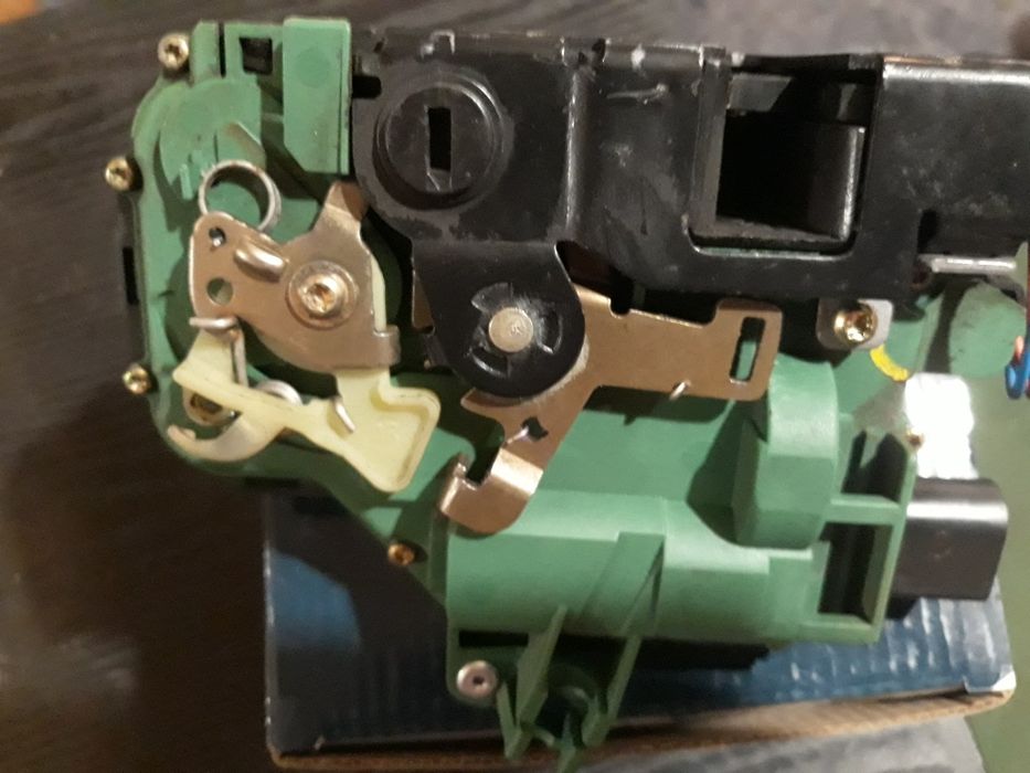 Замок дверной Фольцваген Гольф