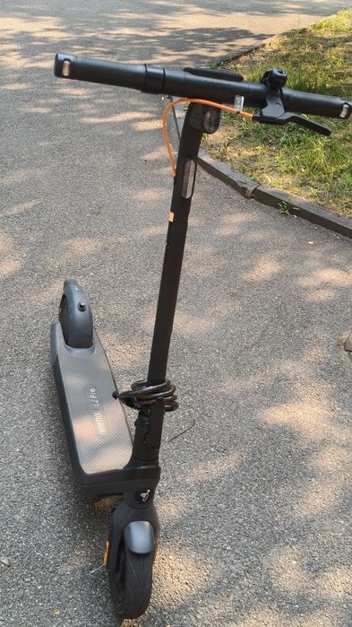 Продам Segway Ninebot KickScooter E2 Pro