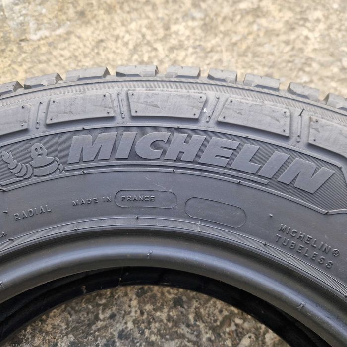 Всесезонні шини, резина 225 75 R16c Michelin (Мішелін) 4шт.