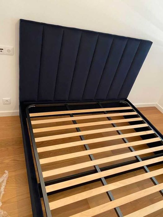 Camas De Casal Estofadas ALTA GAMA - MODELO GOMOS - Top de Gama 190x140m Estrado Incluído!!