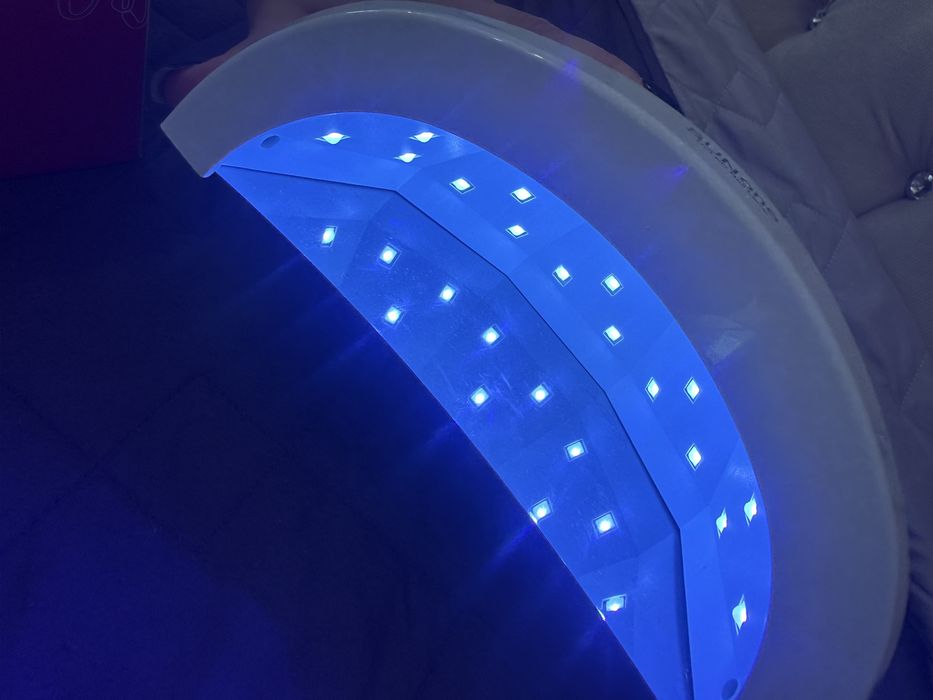 Лампа для манікюру