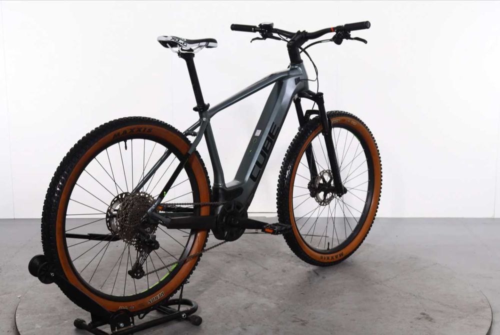 Rower elektryczny Cube Reaction Hybrid Pro XL