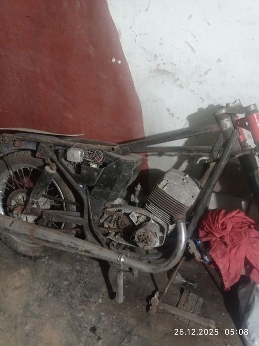 Запчастини до Ява