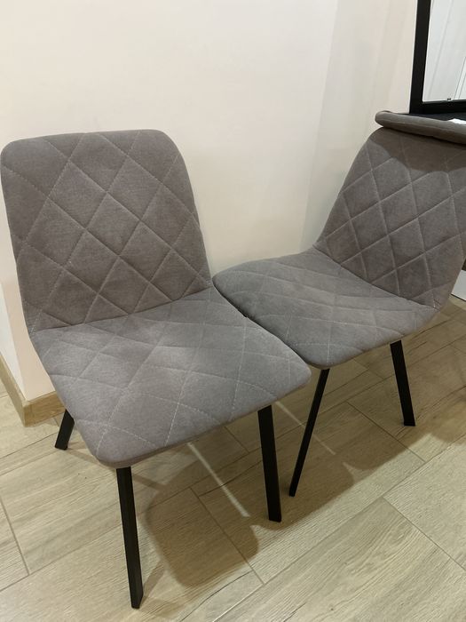 Стільці мʼякі на сталевій основі 4шт