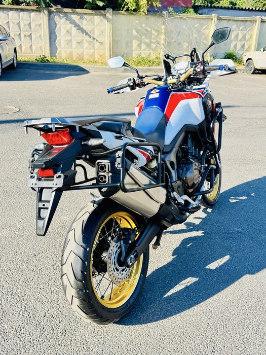 мотоцикл Honda Africa CRF1000 в оригіналі тільки з Японії