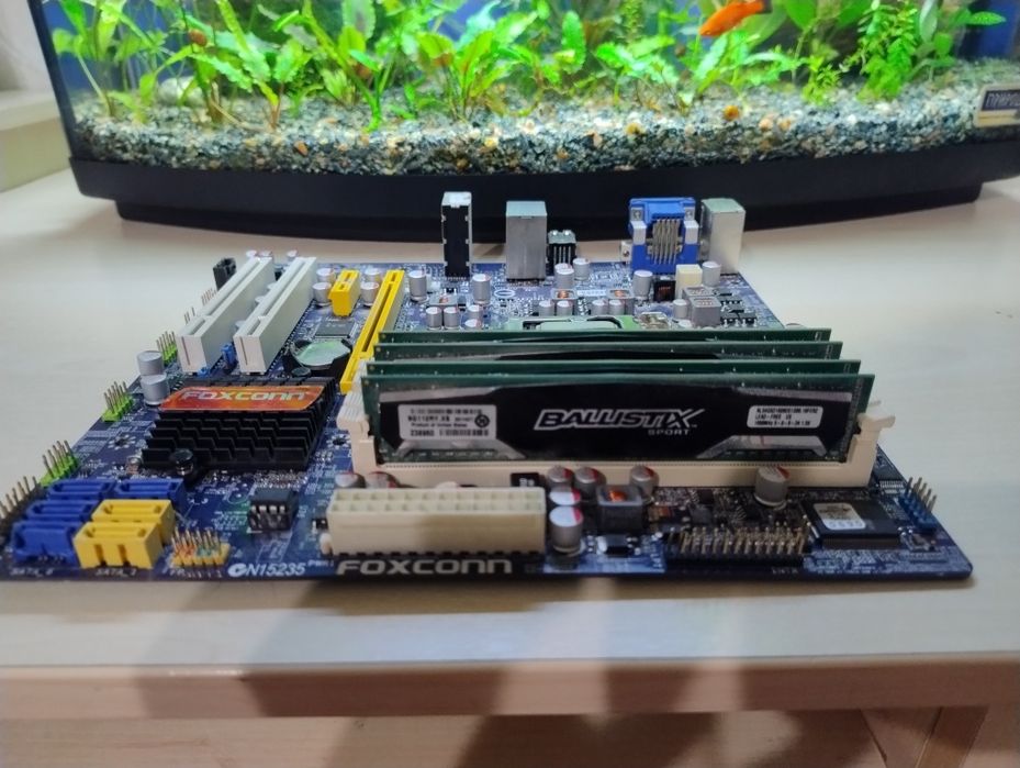 Foxconn H67M-V + Intel Core i5 3570 + 16 ГБ ОЗУ