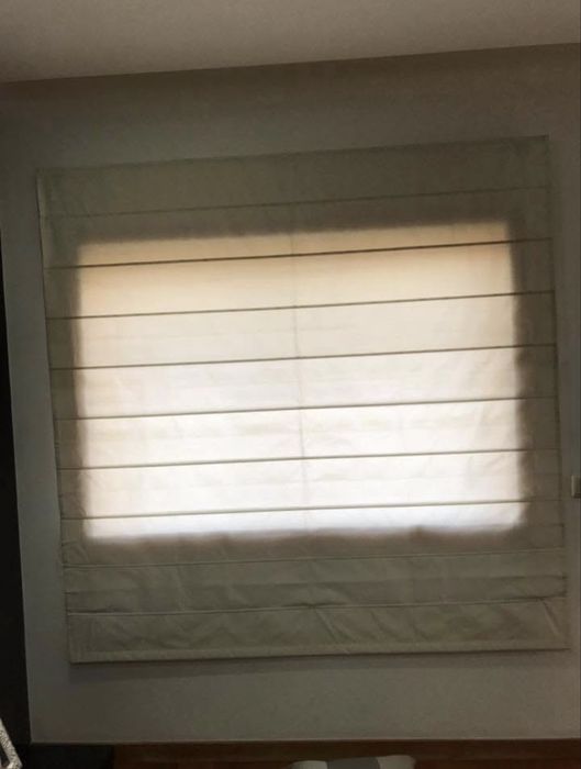 2 romanetes cortina em tecido alinhado beje