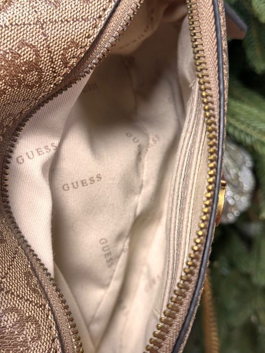 Жіноча сумочка крос-боді GUESS