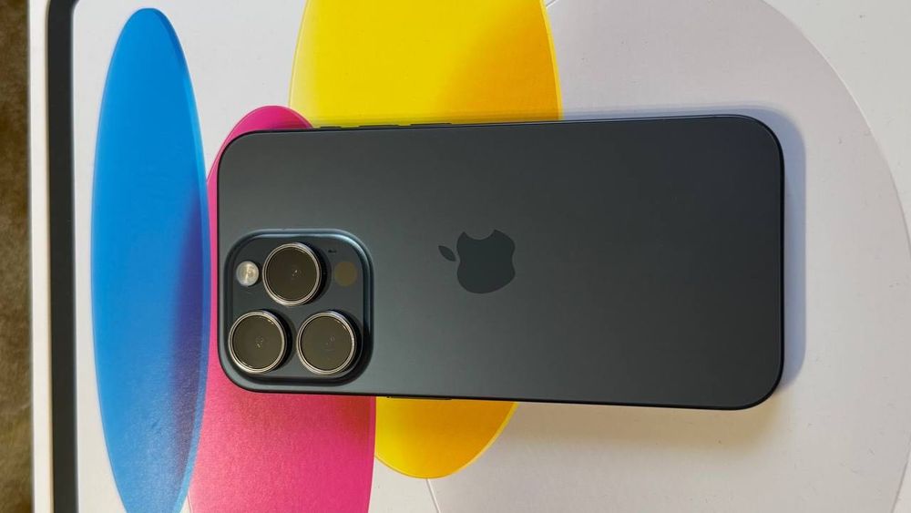 iPhone 15pro  256