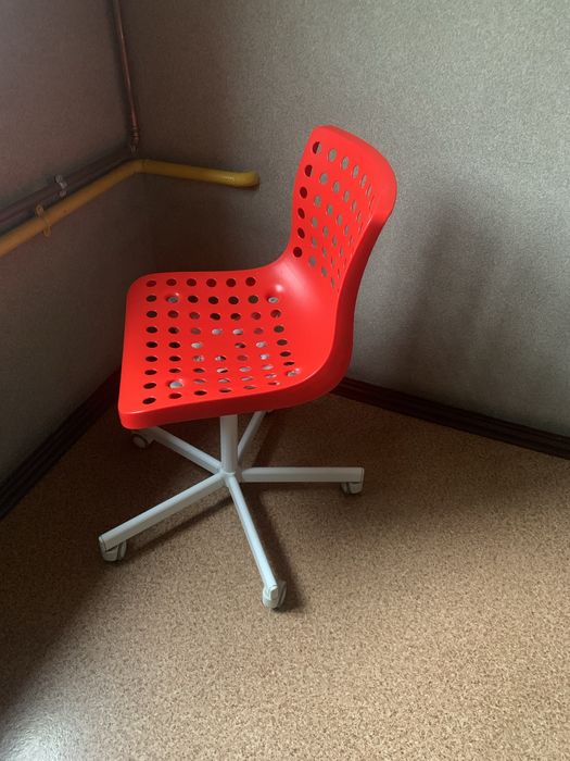 Krzesł biurkowe w pełni sprawne