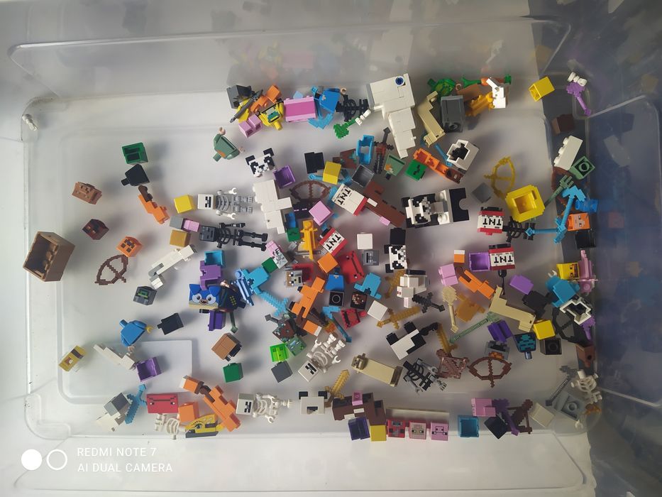 Lego фігуркі орігінал майнкрафт