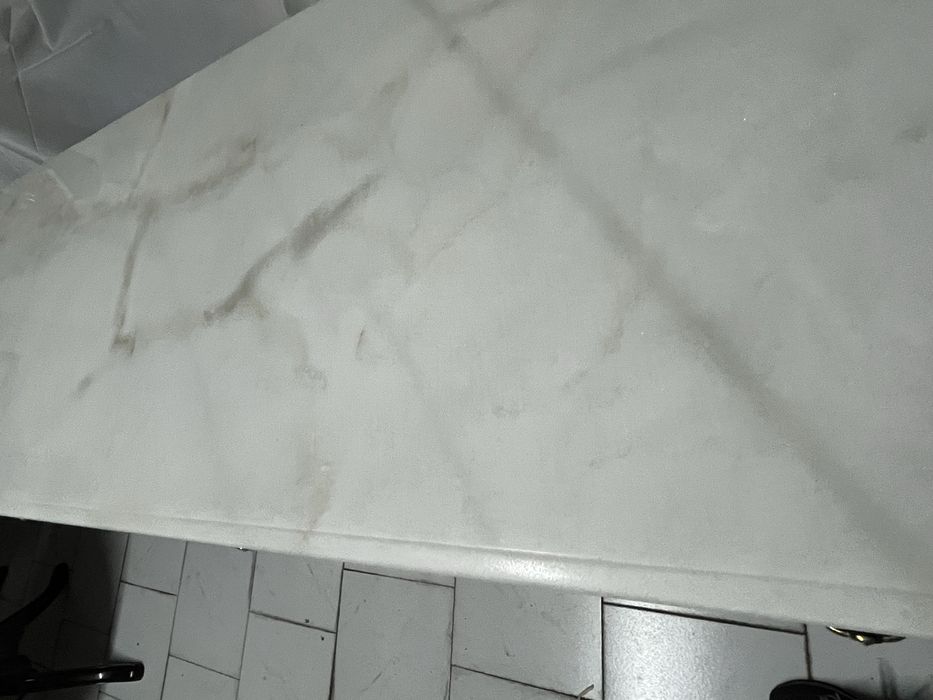 Aparador com espelho