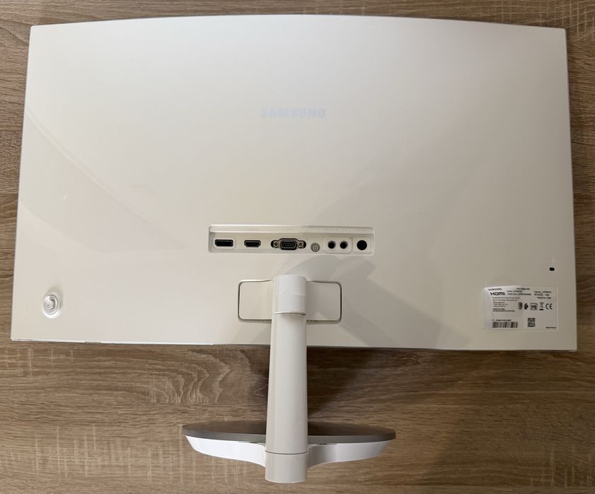 Monitor Samsung 27" C27F591FDU curved ,stan bardzo dobry