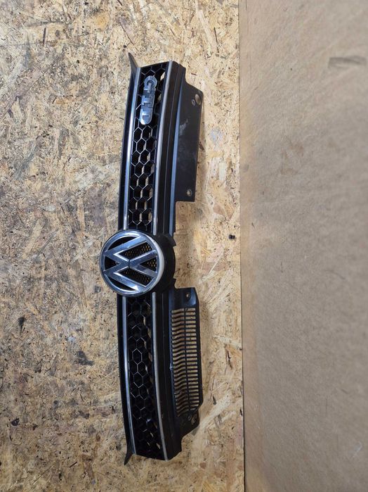 Volkswagen Golf VI GT grill atrapa chłodnicy.