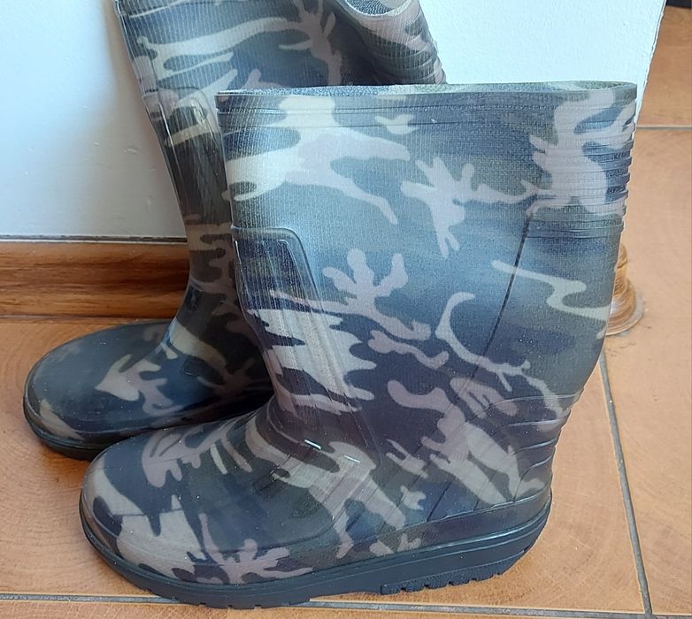 Чоботи гумови на хлопця