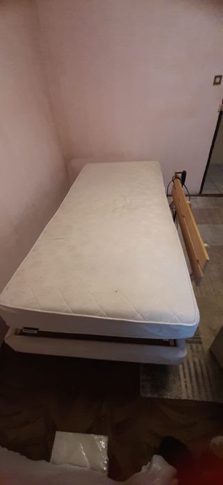 Łóżko przeciwodleżynowe rehabilitacyjne