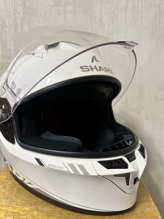 Мотошолом shark skwal I3 blank sp білий. розмір s