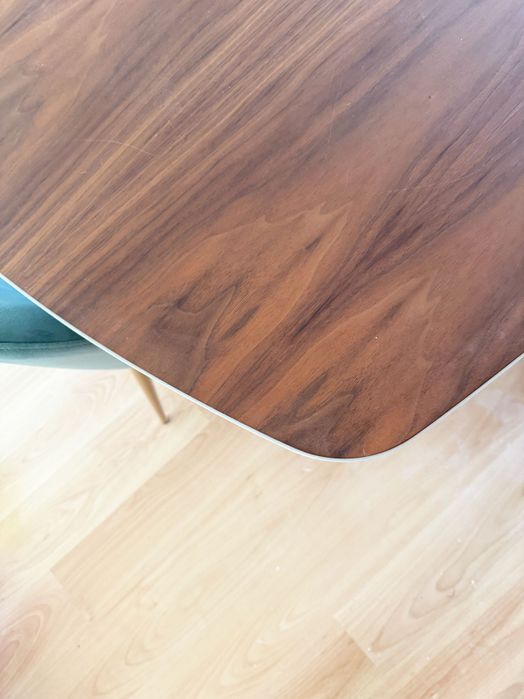 MESA de jantar extensivel e 6 CADEIRAS veludo