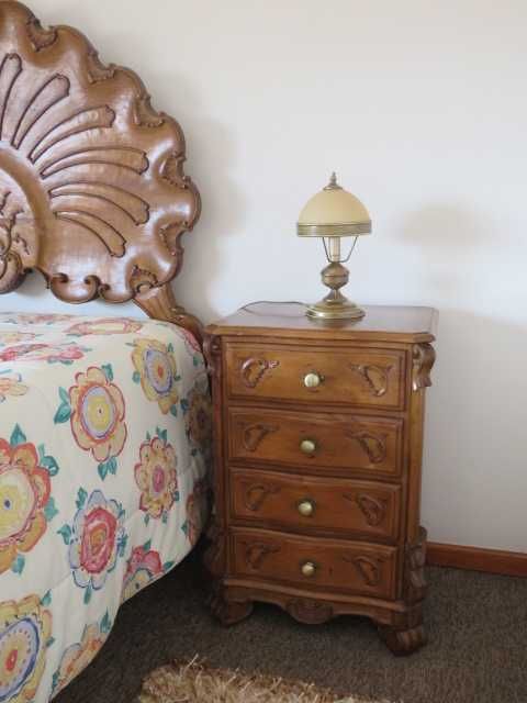 Cama e Mesinhas Vintage