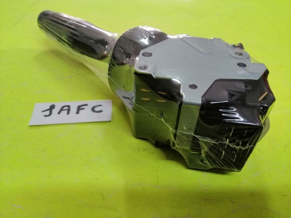 Manete /Interruptor luzes e piscas Peugeot 205 e 309 NOVA
