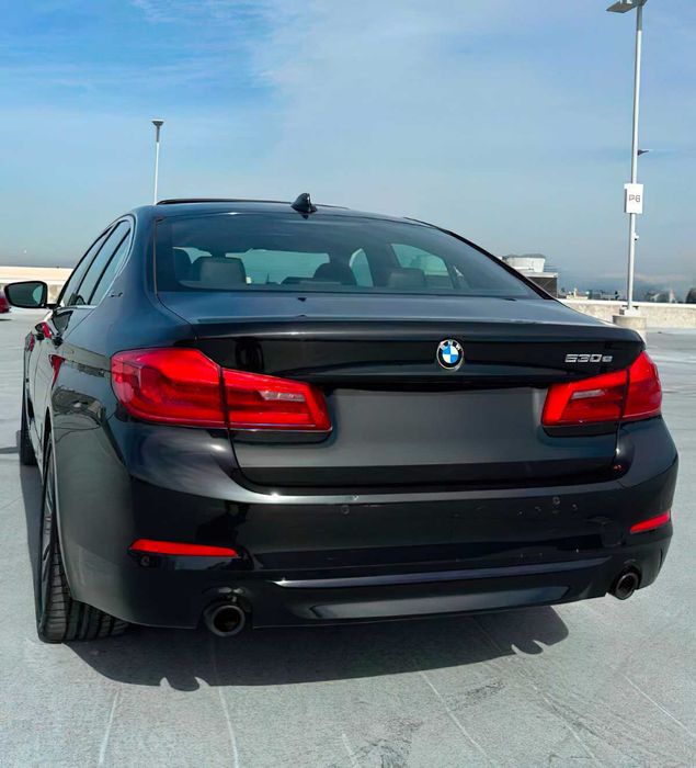 BMW 530e      2020