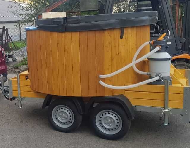 mobilna balia jacuzzi na przyczepie