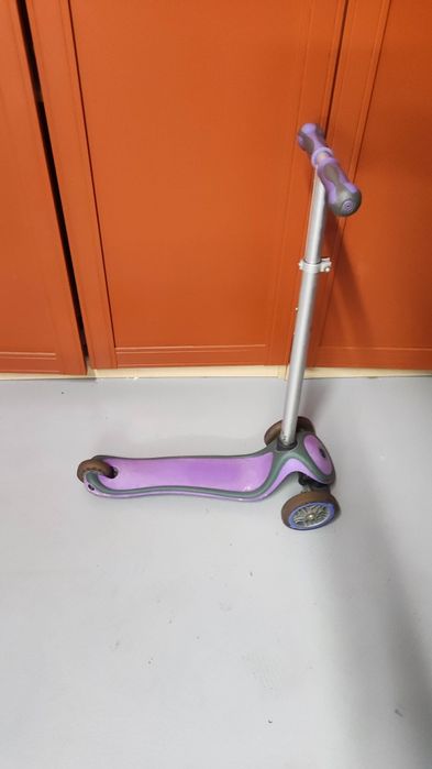 Hulajnoga trójkołowa dla malucha Globber