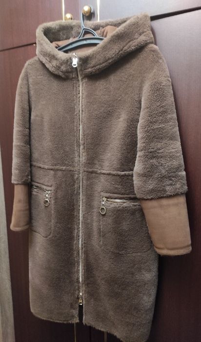 Дублёнка натуральная, двухсторонняя.Как новая.Производство Азия