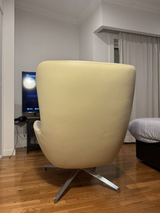 Poltrona Minotti – modelo Jensen (Rodolfo Dordoni)