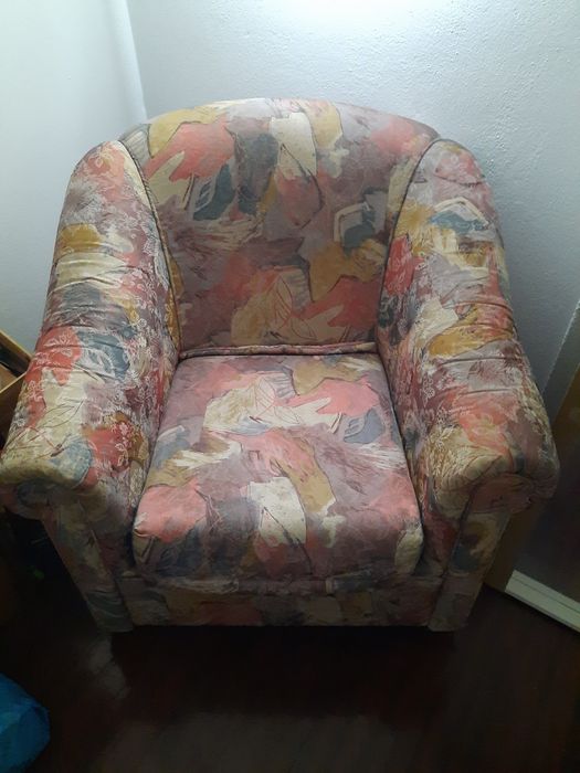 Dois cadeirões como novos