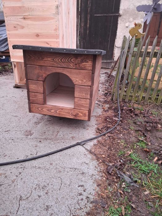 Budy i domki dla psa i kota